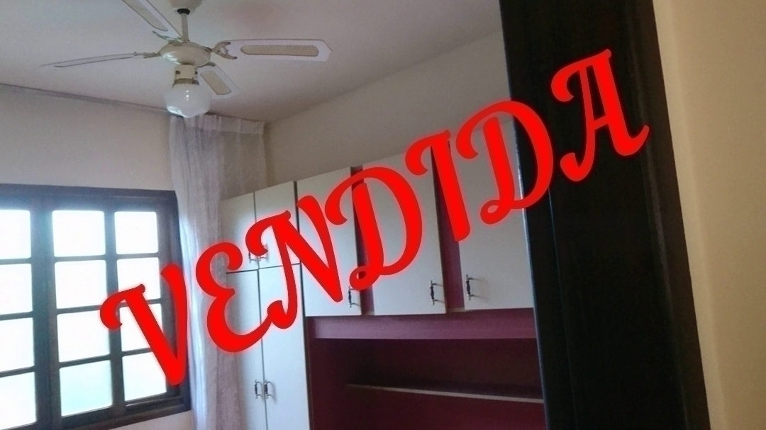 Casa, 2 quartos, 200 m² - Foto 1